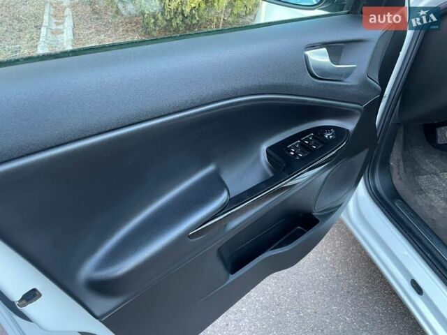 Белый Альфа Ромео Джульетта, объемом двигателя 1.4 л и пробегом 213 тыс. км за 6900 $, фото 23 на Automoto.ua