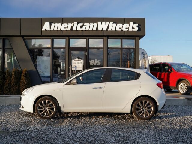 Білий Альфа Ромео Giulietta, об'ємом двигуна 1.4 л та пробігом 150 тис. км за 9900 $, фото 3 на Automoto.ua