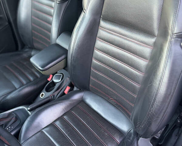 Білий Альфа Ромео Giulietta, об'ємом двигуна 1.37 л та пробігом 150 тис. км за 9800 $, фото 11 на Automoto.ua