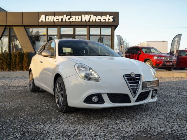 Білий Альфа Ромео Giulietta, об'ємом двигуна 1.4 л та пробігом 150 тис. км за 9900 $, фото 2 на Automoto.ua
