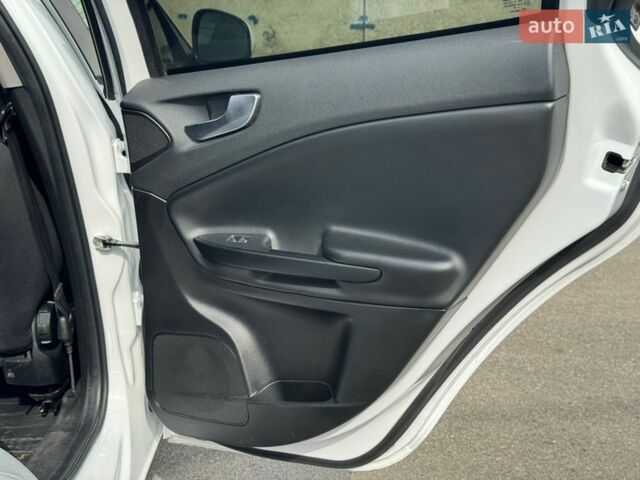 Белый Альфа Ромео Джульетта, объемом двигателя 1.37 л и пробегом 113 тыс. км за 15199 $, фото 28 на Automoto.ua