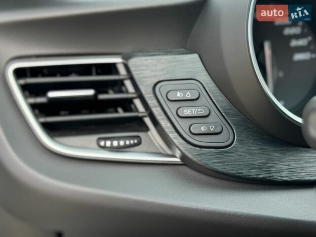 Белый Альфа Ромео Джульетта, объемом двигателя 1.37 л и пробегом 113 тыс. км за 15199 $, фото 17 на Automoto.ua