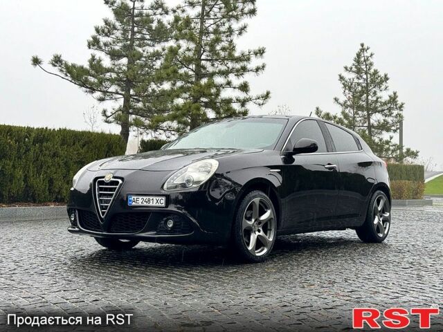 Чорний Альфа Ромео Giulietta, об'ємом двигуна 1.4 л та пробігом 215 тис. км за 7000 $, фото 13 на Automoto.ua