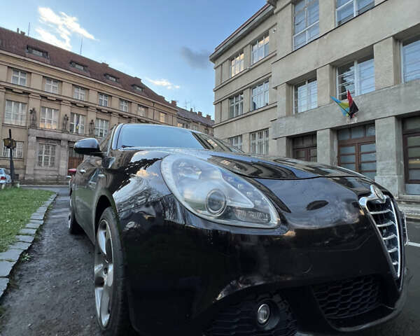 Чорний Альфа Ромео Giulietta, об'ємом двигуна 1.37 л та пробігом 231 тис. км за 7950 $, фото 9 на Automoto.ua