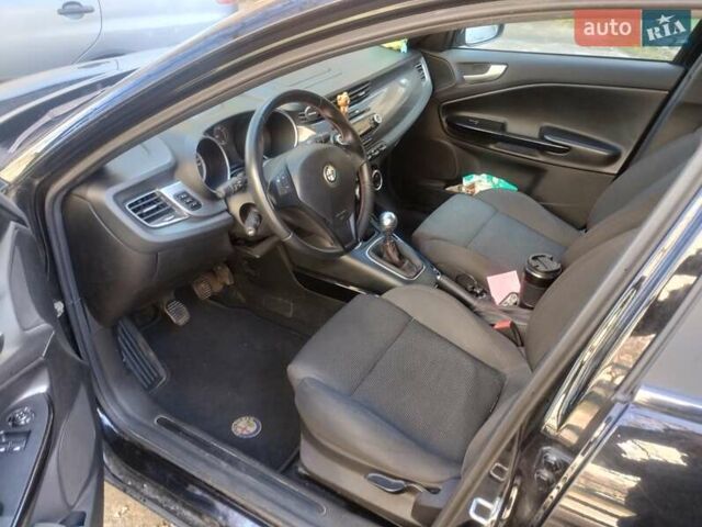 Чорний Альфа Ромео Giulietta, об'ємом двигуна 1.4 л та пробігом 143 тис. км за 6000 $, фото 20 на Automoto.ua