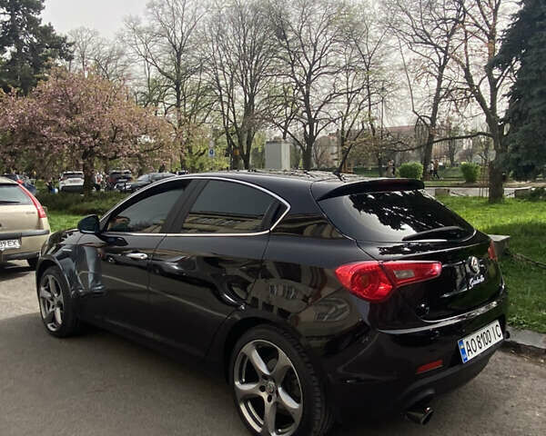 Чорний Альфа Ромео Giulietta, об'ємом двигуна 1.37 л та пробігом 231 тис. км за 7950 $, фото 10 на Automoto.ua