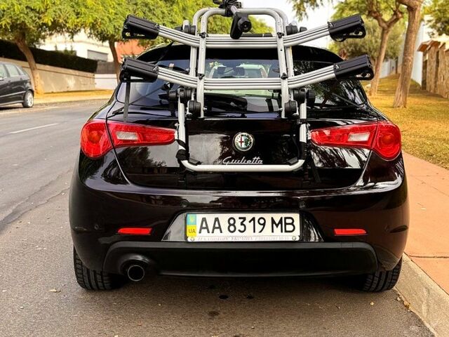 Черный Альфа Ромео Джульетта, объемом двигателя 1.4 л и пробегом 100 тыс. км за 8800 $, фото 1 на Automoto.ua