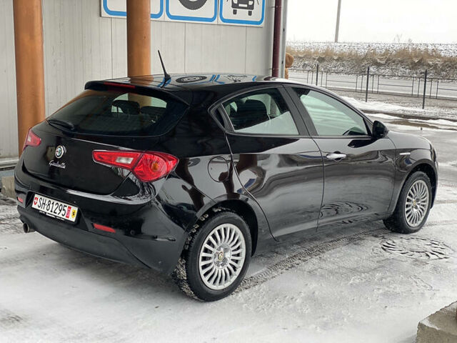 Чорний Альфа Ромео Giulietta, об'ємом двигуна 1.4 л та пробігом 165 тис. км за 7600 $, фото 5 на Automoto.ua