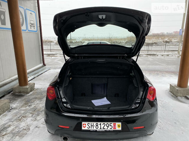 Чорний Альфа Ромео Giulietta, об'ємом двигуна 1.4 л та пробігом 165 тис. км за 7600 $, фото 7 на Automoto.ua