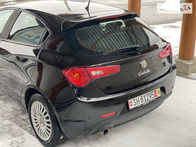 Чорний Альфа Ромео Giulietta, об'ємом двигуна 1.4 л та пробігом 165 тис. км за 7600 $, фото 4 на Automoto.ua