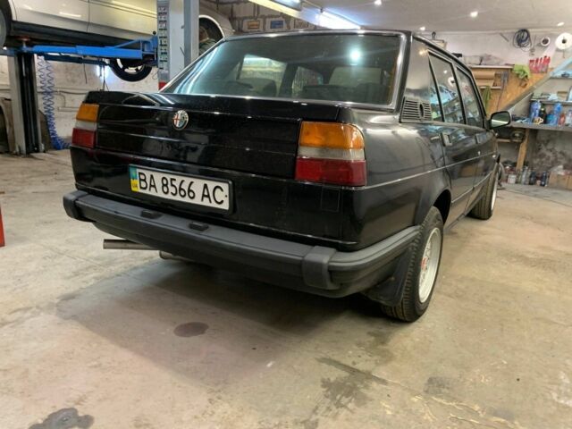 Черный Альфа Ромео Джульетта, объемом двигателя 0 л и пробегом 666 тыс. км за 1500 $, фото 4 на Automoto.ua