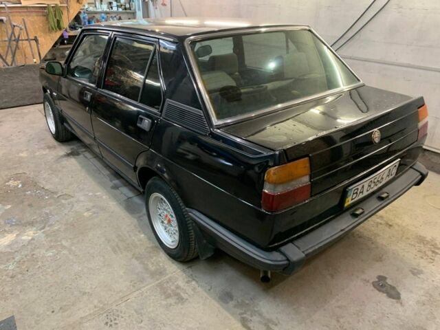 Черный Альфа Ромео Джульетта, объемом двигателя 0 л и пробегом 666 тыс. км за 1500 $, фото 5 на Automoto.ua