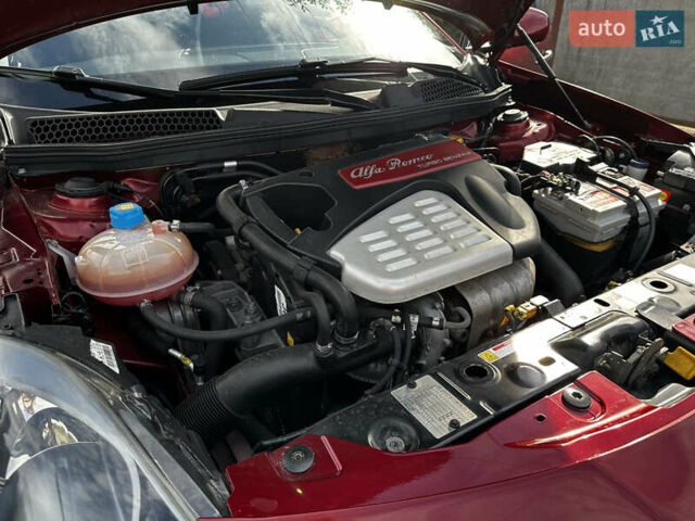 Червоний Альфа Ромео Giulietta, об'ємом двигуна 1.37 л та пробігом 209 тис. км за 7000 $, фото 5 на Automoto.ua
