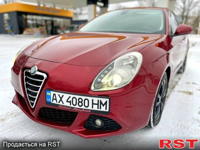 Червоний Альфа Ромео Giulietta, об'ємом двигуна 1.4 л та пробігом 124 тис. км за 7800 $, фото 7 на Automoto.ua