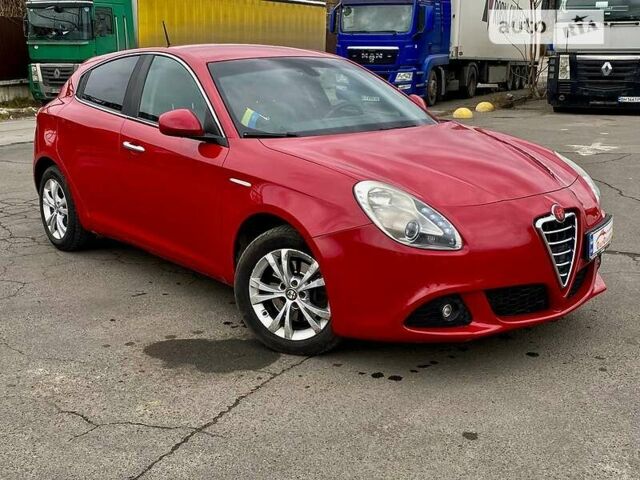 Червоний Альфа Ромео Giulietta, об'ємом двигуна 2 л та пробігом 193 тис. км за 6500 $, фото 2 на Automoto.ua