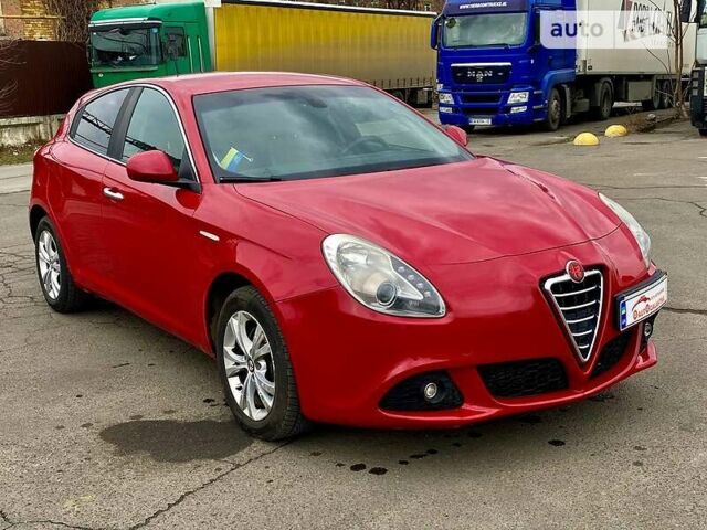 Червоний Альфа Ромео Giulietta, об'ємом двигуна 2 л та пробігом 193 тис. км за 6500 $, фото 5 на Automoto.ua