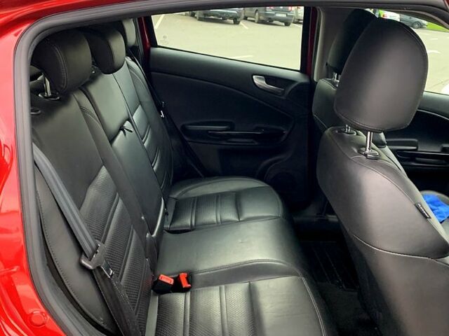 Червоний Альфа Ромео Giulietta, об'ємом двигуна 1.4 л та пробігом 72 тис. км за 10200 $, фото 9 на Automoto.ua