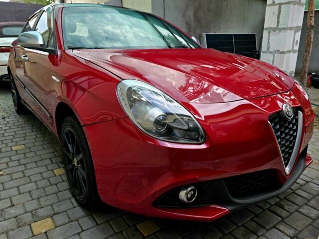Червоний Альфа Ромео Giulietta, об'ємом двигуна 1.4 л та пробігом 80 тис. км за 8999 $, фото 1 на Automoto.ua