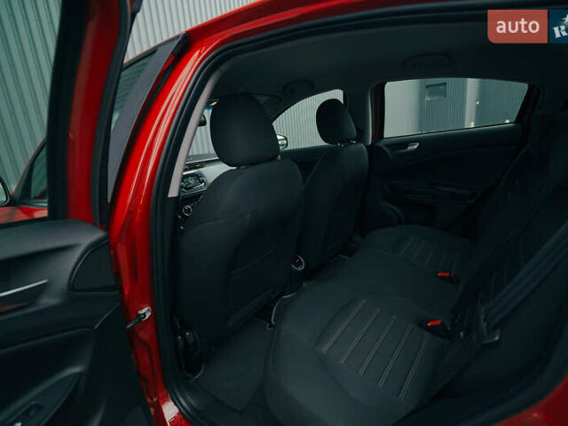 Красный Альфа Ромео Джульетта, объемом двигателя 1.37 л и пробегом 48 тыс. км за 13800 $, фото 49 на Automoto.ua