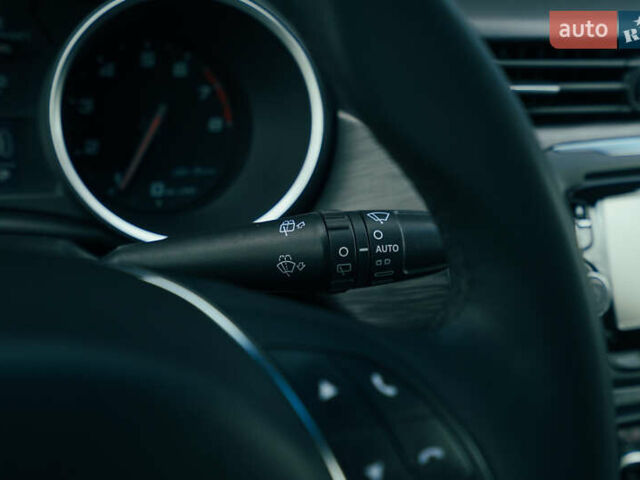 Красный Альфа Ромео Джульетта, объемом двигателя 1.37 л и пробегом 48 тыс. км за 13800 $, фото 32 на Automoto.ua