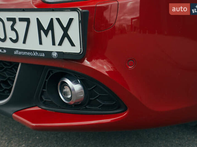 Красный Альфа Ромео Джульетта, объемом двигателя 1.37 л и пробегом 48 тыс. км за 13800 $, фото 14 на Automoto.ua