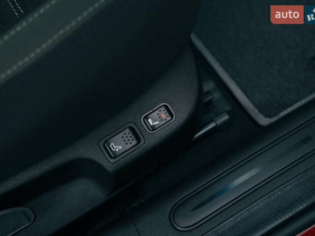 Красный Альфа Ромео Джульетта, объемом двигателя 1.37 л и пробегом 48 тыс. км за 13800 $, фото 58 на Automoto.ua