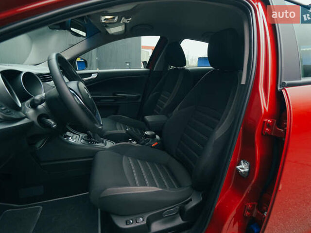 Красный Альфа Ромео Джульетта, объемом двигателя 1.37 л и пробегом 48 тыс. км за 13800 $, фото 35 на Automoto.ua