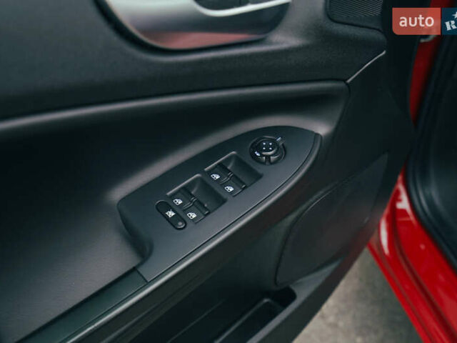 Красный Альфа Ромео Джульетта, объемом двигателя 1.37 л и пробегом 48 тыс. км за 13800 $, фото 46 на Automoto.ua