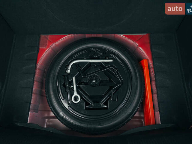 Красный Альфа Ромео Джульетта, объемом двигателя 1.37 л и пробегом 48 тыс. км за 13800 $, фото 51 на Automoto.ua