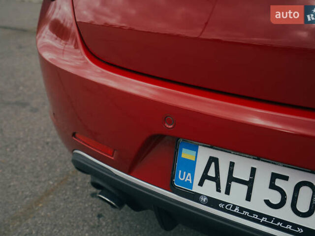 Красный Альфа Ромео Джульетта, объемом двигателя 1.37 л и пробегом 48 тыс. км за 13800 $, фото 18 на Automoto.ua