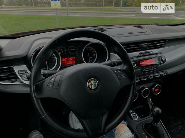 Альфа Ромео Giulietta, об'ємом двигуна 1.4 л та пробігом 57 тис. км за 9400 $, фото 2 на Automoto.ua