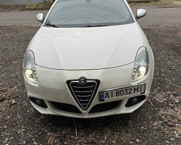 Альфа Ромео Giulietta, об'ємом двигуна 1.37 л та пробігом 146 тис. км за 8700 $, фото 1 на Automoto.ua