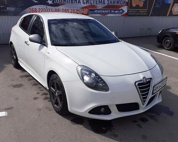 Альфа Ромео Giulietta, об'ємом двигуна 1.4 л та пробігом 143 тис. км за 8500 $, фото 4 на Automoto.ua