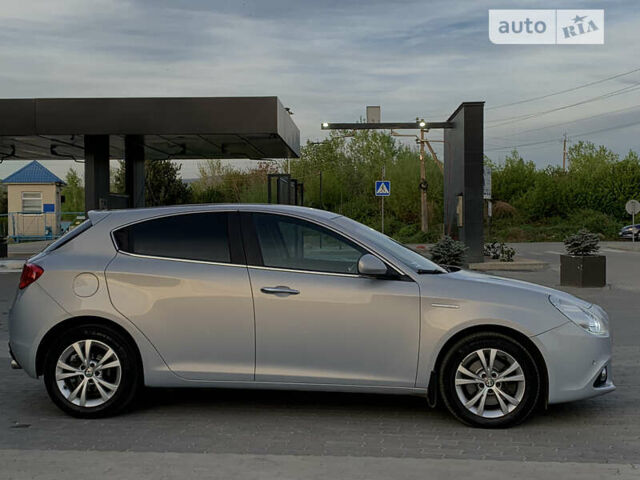 Альфа Ромео Giulietta, об'ємом двигуна 2 л та пробігом 222 тис. км за 11500 $, фото 5 на Automoto.ua