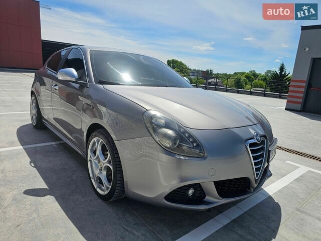Сірий Альфа Ромео Giulietta, об'ємом двигуна 1.37 л та пробігом 324 тис. км за 5999 $, фото 30 на Automoto.ua