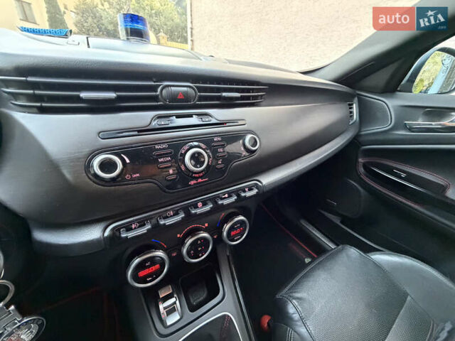 Сірий Альфа Ромео Giulietta, об'ємом двигуна 1.96 л та пробігом 159 тис. км за 7950 $, фото 50 на Automoto.ua