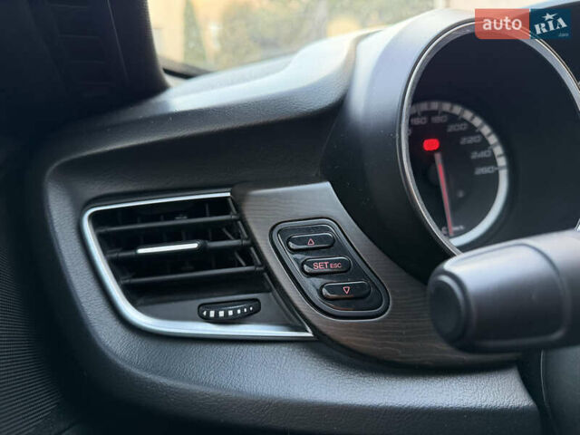 Сірий Альфа Ромео Giulietta, об'ємом двигуна 1.96 л та пробігом 159 тис. км за 7950 $, фото 52 на Automoto.ua