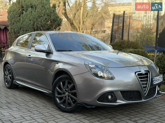 Сірий Альфа Ромео Giulietta, об'ємом двигуна 1.96 л та пробігом 159 тис. км за 7950 $, фото 73 на Automoto.ua