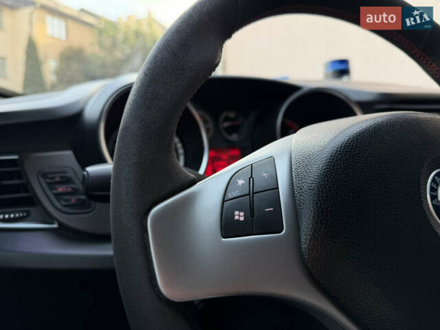 Сірий Альфа Ромео Giulietta, об'ємом двигуна 1.96 л та пробігом 159 тис. км за 7950 $, фото 53 на Automoto.ua