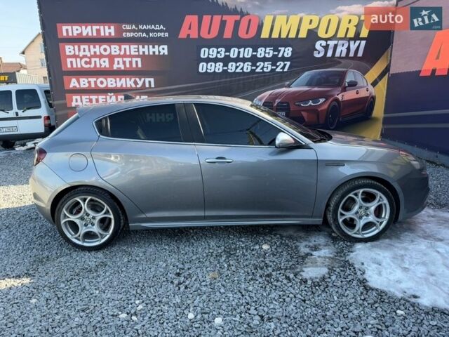 Серый Альфа Ромео Джульетта, объемом двигателя 1.37 л и пробегом 320 тыс. км за 7500 $, фото 5 на Automoto.ua