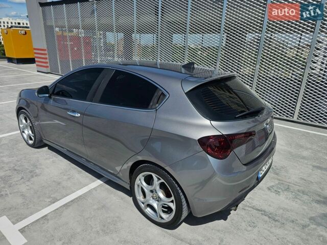Сірий Альфа Ромео Giulietta, об'ємом двигуна 1.37 л та пробігом 324 тис. км за 5999 $, фото 29 на Automoto.ua