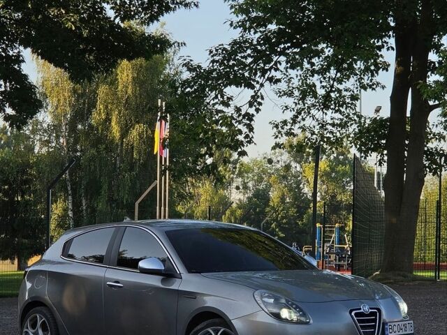 Сірий Альфа Ромео Giulietta, об'ємом двигуна 1.37 л та пробігом 324 тис. км за 5999 $, фото 1 на Automoto.ua