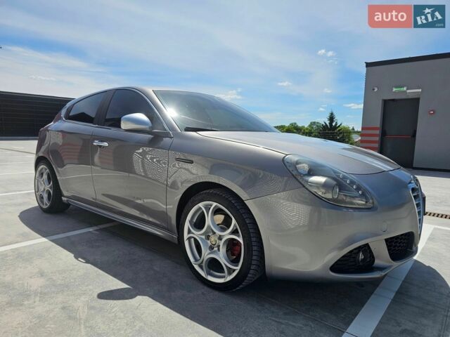 Сірий Альфа Ромео Giulietta, об'ємом двигуна 1.37 л та пробігом 324 тис. км за 5999 $, фото 25 на Automoto.ua
