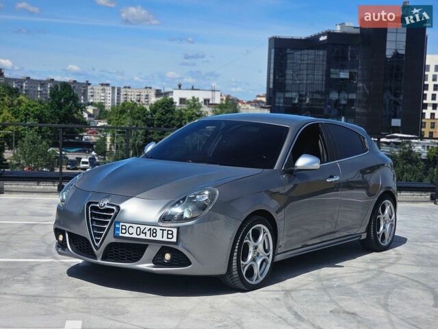 Сірий Альфа Ромео Giulietta, об'ємом двигуна 1.37 л та пробігом 324 тис. км за 6400 $, фото 2 на Automoto.ua