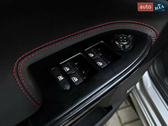 Сірий Альфа Ромео Giulietta, об'ємом двигуна 1.96 л та пробігом 159 тис. км за 7950 $, фото 43 на Automoto.ua