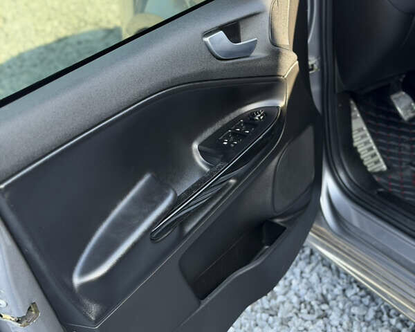 Сірий Альфа Ромео Giulietta, об'ємом двигуна 1.37 л та пробігом 320 тис. км за 8000 $, фото 15 на Automoto.ua