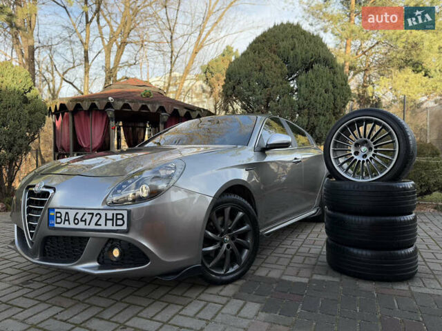Сірий Альфа Ромео Giulietta, об'ємом двигуна 1.96 л та пробігом 159 тис. км за 7950 $, фото 74 на Automoto.ua