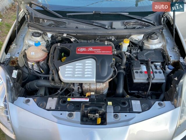 Сірий Альфа Ромео Giulietta, об'ємом двигуна 1.37 л та пробігом 151 тис. км за 6200 $, фото 13 на Automoto.ua
