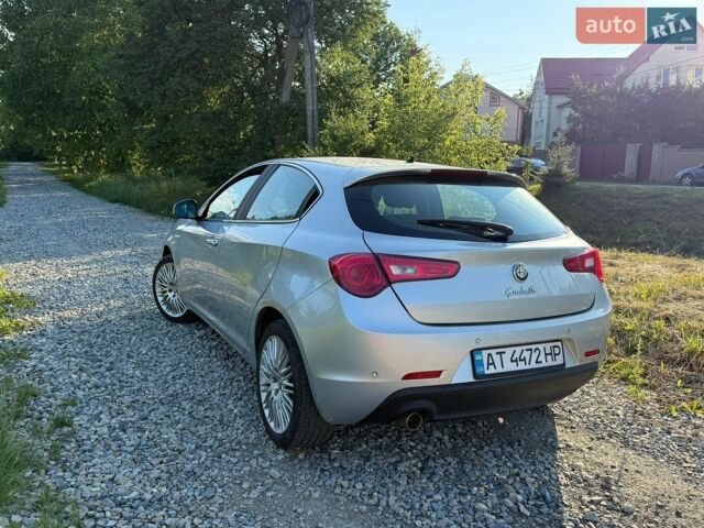 Сірий Альфа Ромео Giulietta, об'ємом двигуна 1.37 л та пробігом 151 тис. км за 6200 $, фото 4 на Automoto.ua