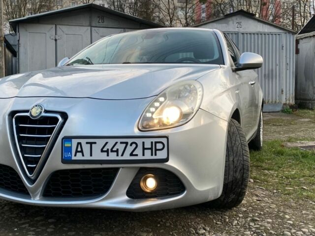 Сірий Альфа Ромео Giulietta, об'ємом двигуна 1.37 л та пробігом 151 тис. км за 6200 $, фото 6 на Automoto.ua